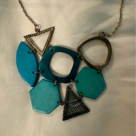 ten thousand Villges Jewelry - Ten thousand villages abstract necklace